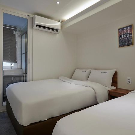 Eight Rest Hostel Myeongdong Сеул Экстерьер фото