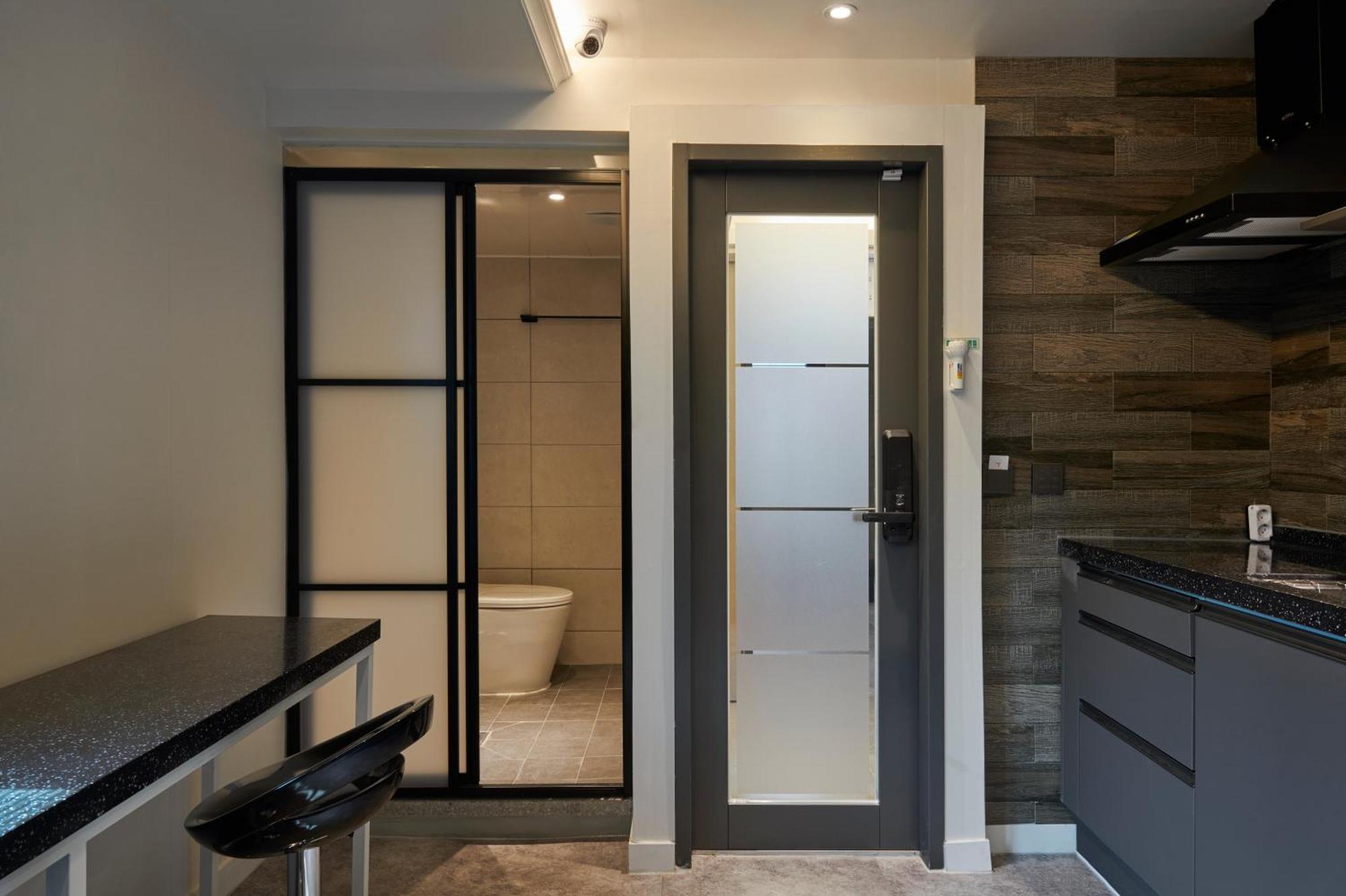 Eight Rest Hostel Myeongdong Сеул Экстерьер фото