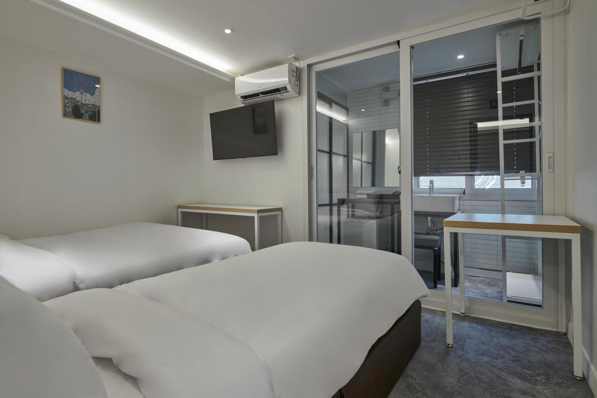 Eight Rest Hostel Myeongdong Сеул Экстерьер фото